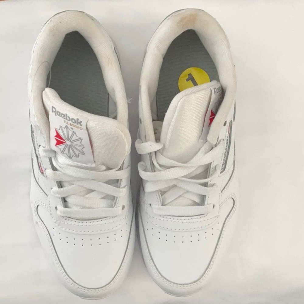 SIZE 1 kids white REEBOK